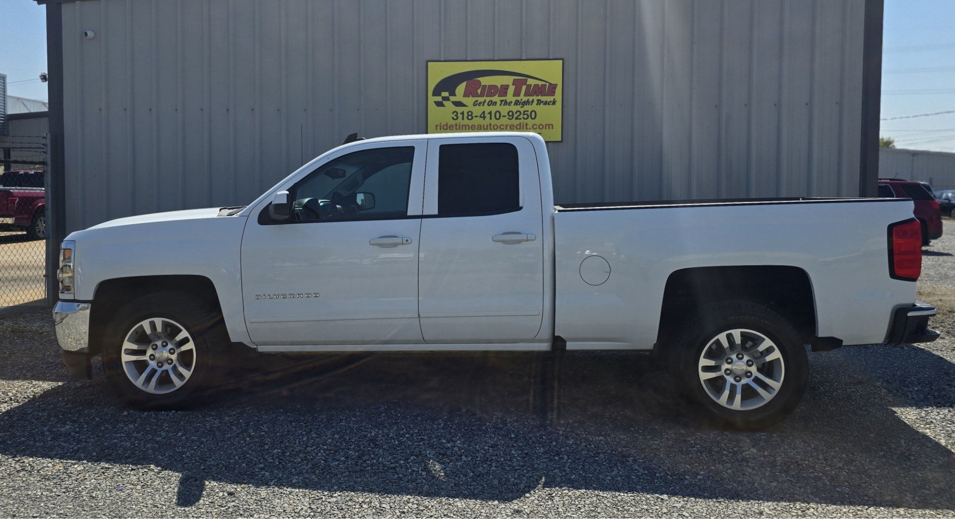 2019 Chevrolet Silverado 1500 Work Truck Double Cab 2WD (2GCRCPEC8K1) with an 5.3L V8 OHV 16V engine, 6A transmission, located at 419 N 18th St., Monroe, LA, 71201, (318) 410-9250, 32.514370, -92.105133- Photo#2