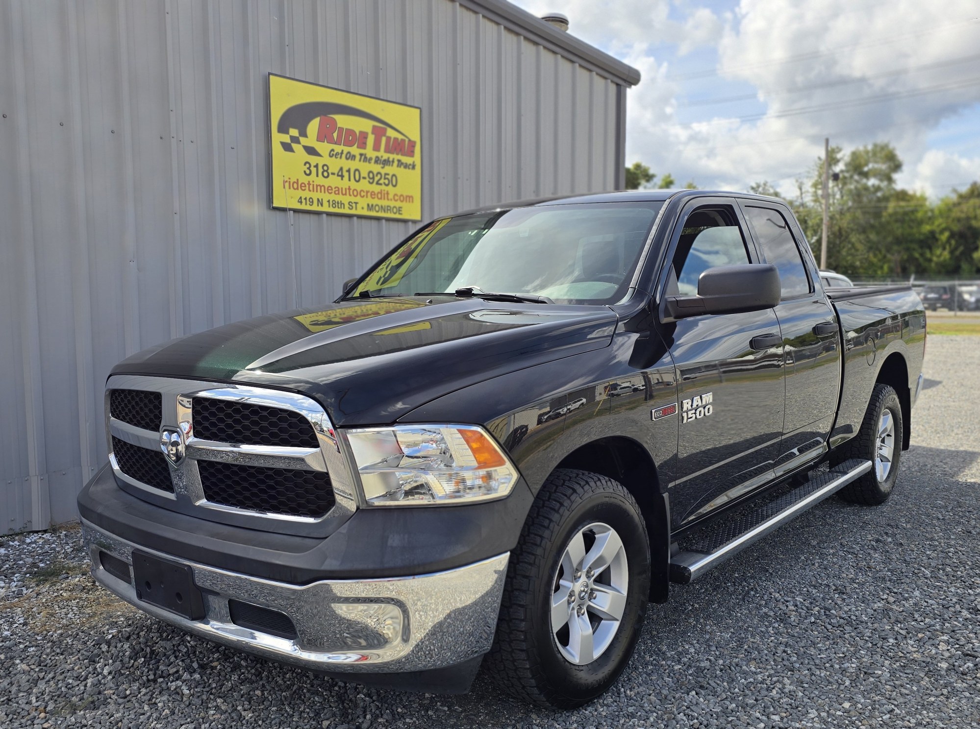 photo of 2015 Ram 1500 Tradesman Quad Cab 4WD - ECO DIESEL