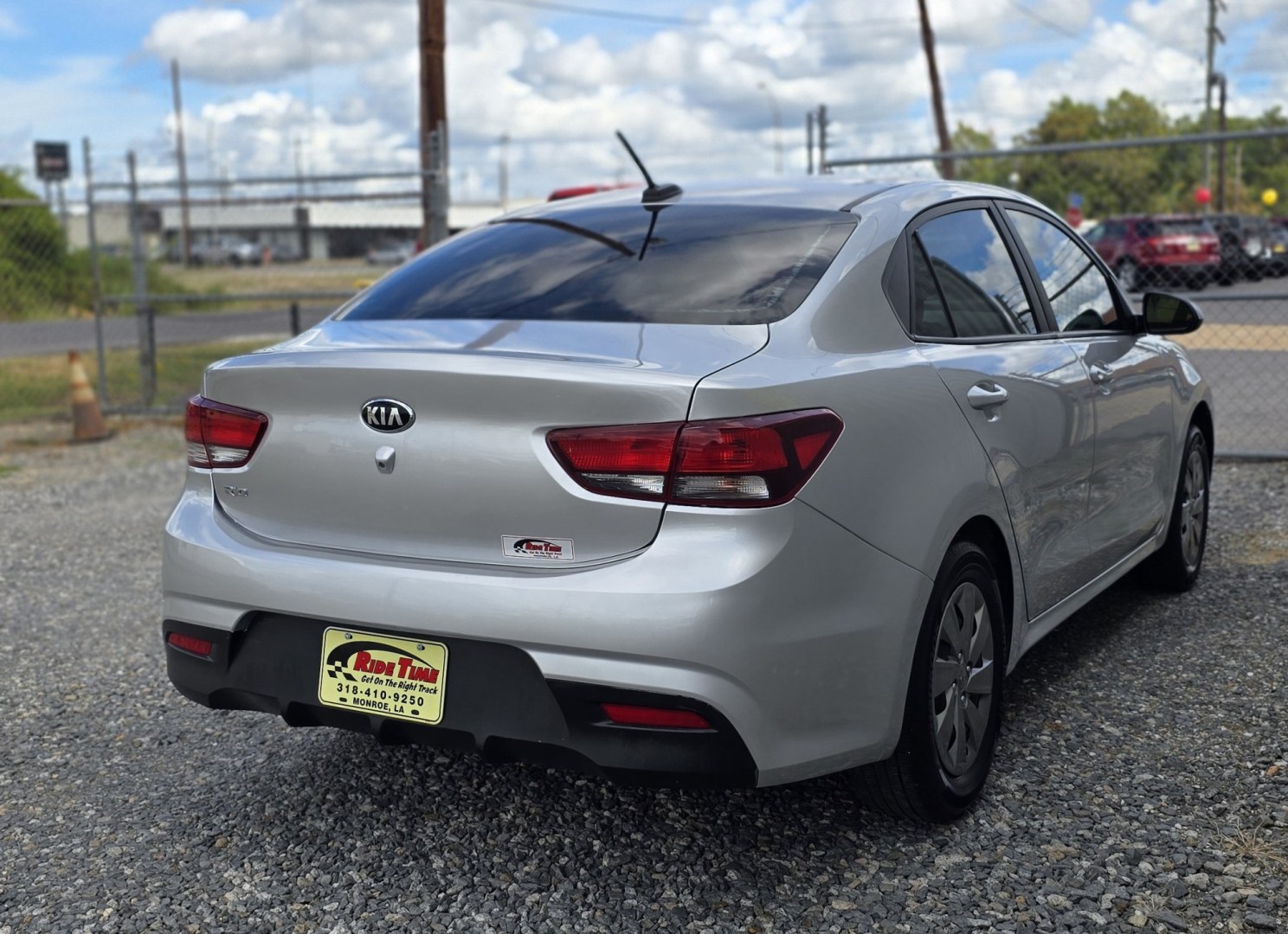 2020 Kia Rio LX (3KPA24AD8LE) with an 1.6L L4 DOHC 16V engine, 6A transmission, located at 419 N 18th St., Monroe, LA, 71201, (318) 410-9250, 32.514370, -92.105133- Photo#3