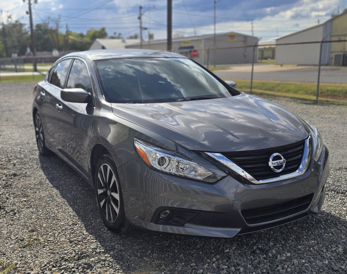 2018 Nissan Altima 2.5 (1N4AL3AP3JC) with an 2.5L L4 DOHC 16V engine, CVT transmission, located at 419 N 18th St., Monroe, LA, 71201, (318) 410-9250, 32.514370, -92.105133- Photo#1