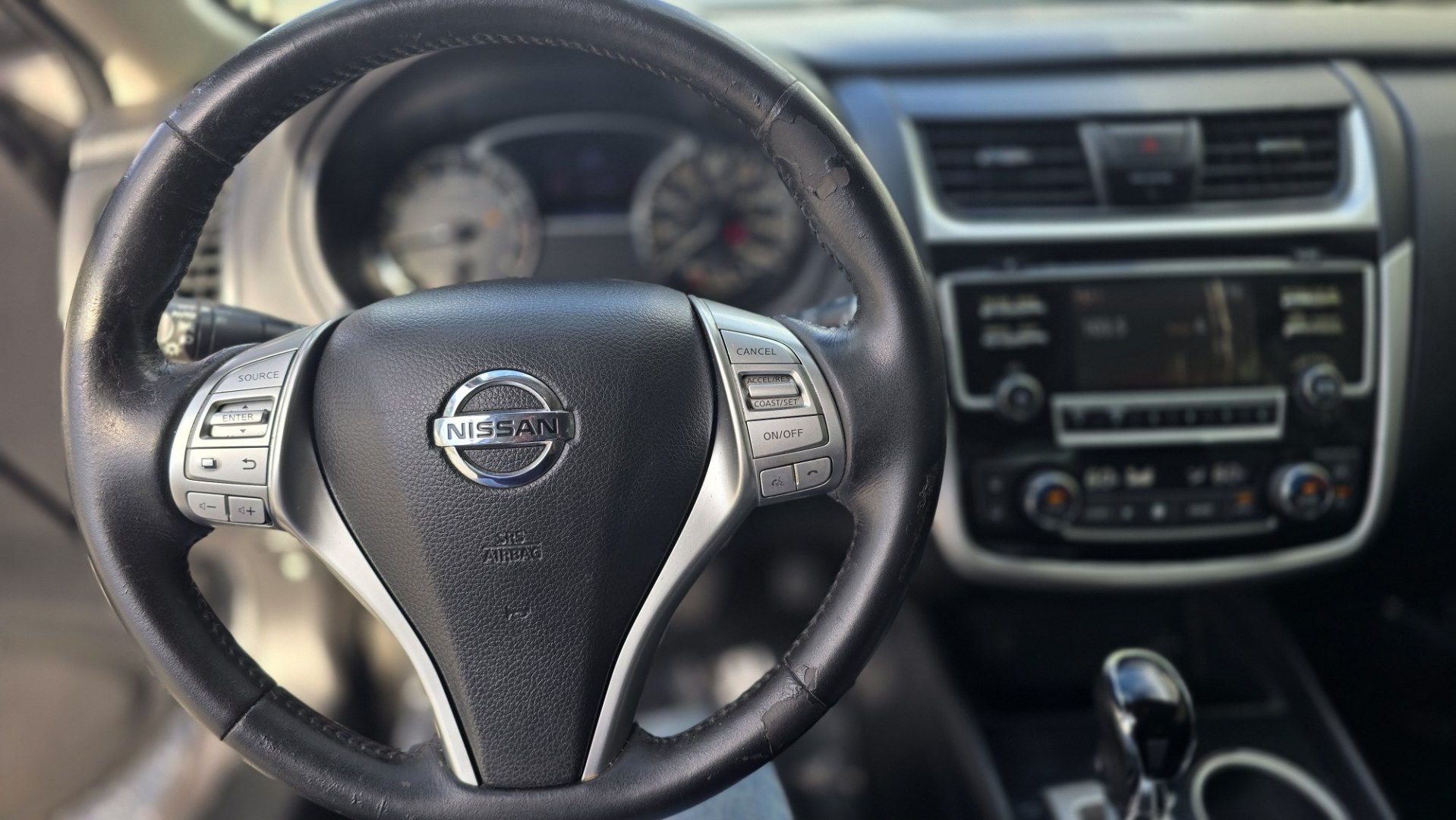 2018 Nissan Altima 2.5 (1N4AL3AP3JC) with an 2.5L L4 DOHC 16V engine, CVT transmission, located at 419 N 18th St., Monroe, LA, 71201, (318) 410-9250, 32.514370, -92.105133- Photo#5