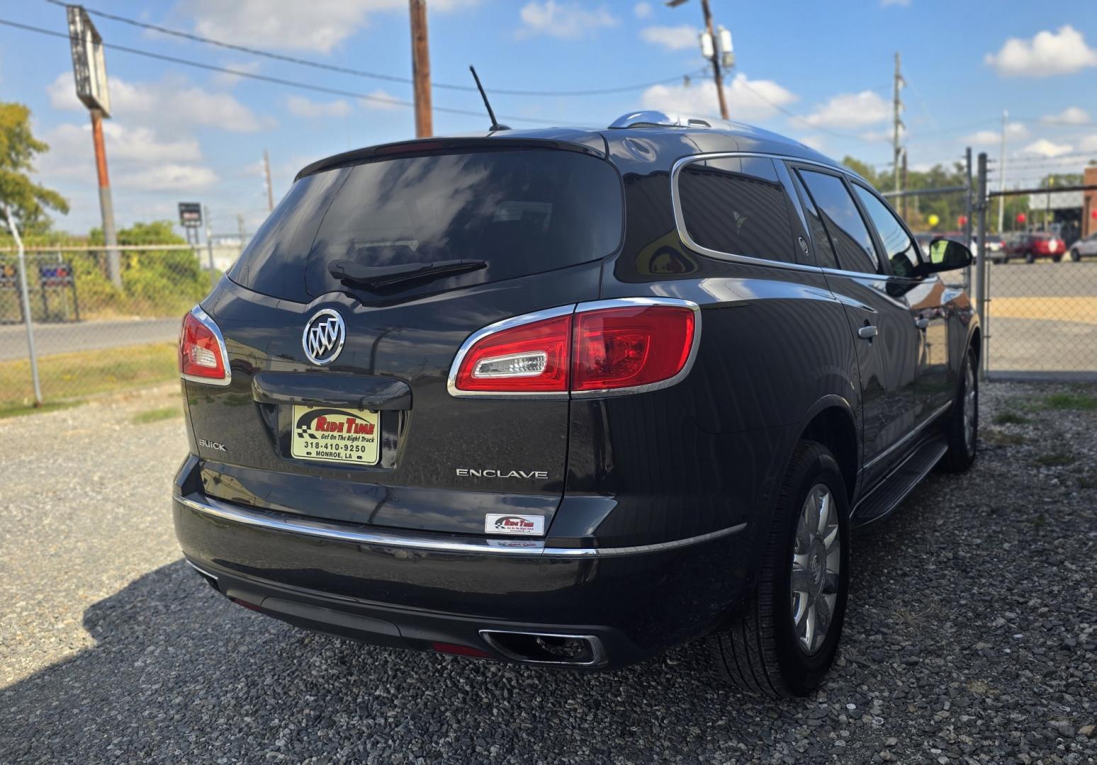 2015 Buick Enclave Leather FWD (5GAKRBKD6FJ) with an 3.6L V6 DOHC 24V engine, 6A transmission, located at 419 N 18th St., Monroe, LA, 71201, (318) 410-9250, 32.514370, -92.105133- Photo#3