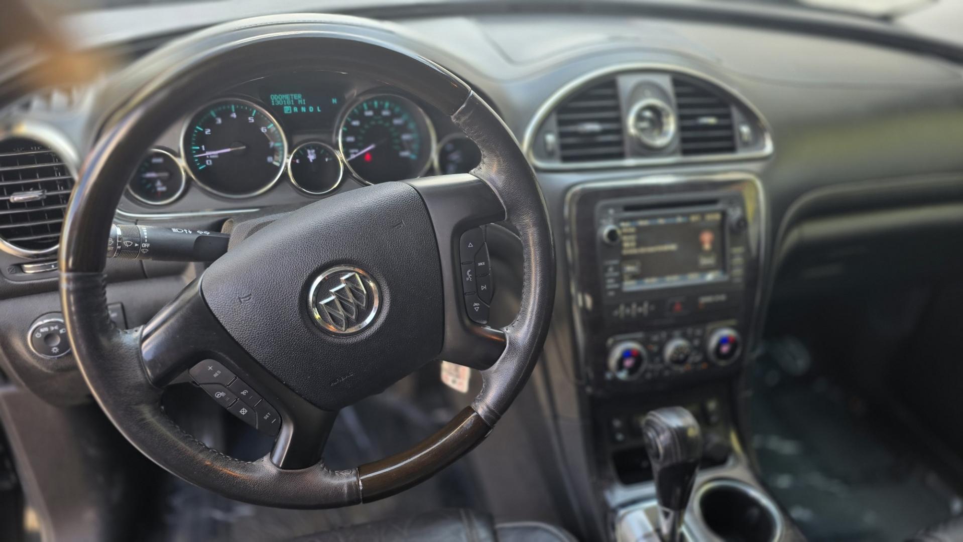 2015 Buick Enclave Leather FWD (5GAKRBKD6FJ) with an 3.6L V6 DOHC 24V engine, 6A transmission, located at 419 N 18th St., Monroe, LA, 71201, (318) 410-9250, 32.514370, -92.105133- Photo#5