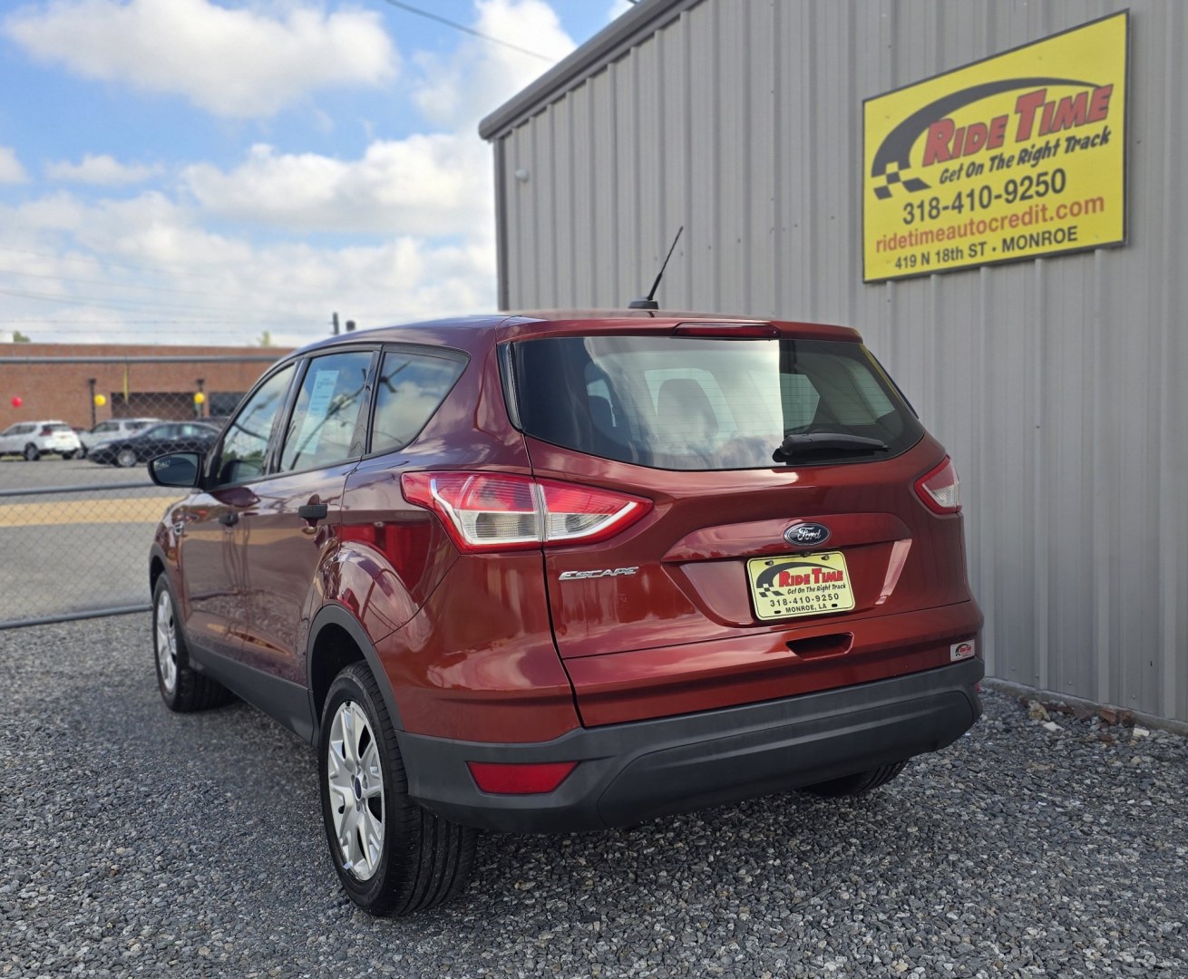 2016 Ford Escape S FWD (1FMCU0F72GU) with an 2.5L L4 DOHC 16V engine, 6A transmission, located at 419 N 18th St., Monroe, LA, 71201, (318) 410-9250, 32.514370, -92.105133- Photo#4