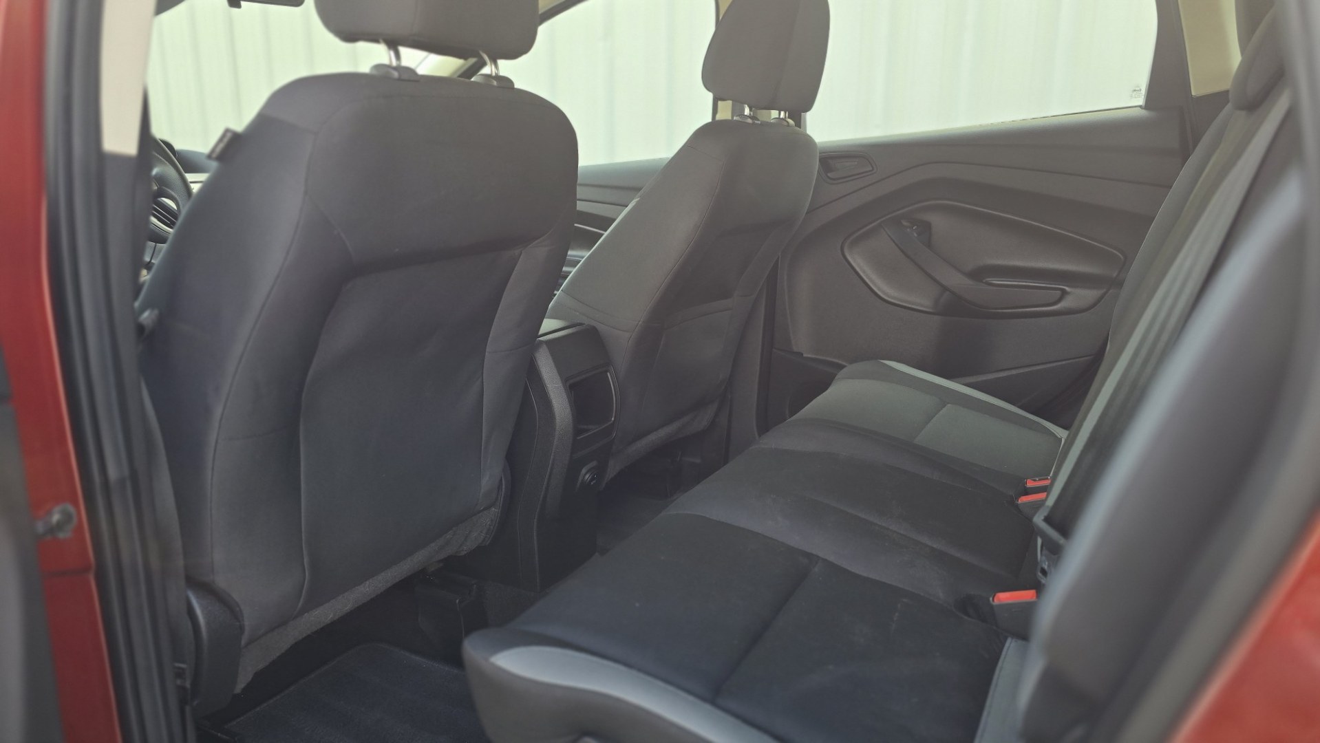 2016 Ford Escape S FWD (1FMCU0F72GU) with an 2.5L L4 DOHC 16V engine, 6A transmission, located at 419 N 18th St., Monroe, LA, 71201, (318) 410-9250, 32.514370, -92.105133- Photo#6