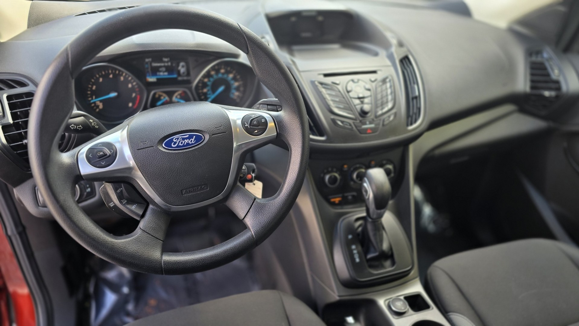 2016 Ford Escape S FWD (1FMCU0F72GU) with an 2.5L L4 DOHC 16V engine, 6A transmission, located at 419 N 18th St., Monroe, LA, 71201, (318) 410-9250, 32.514370, -92.105133- Photo#5
