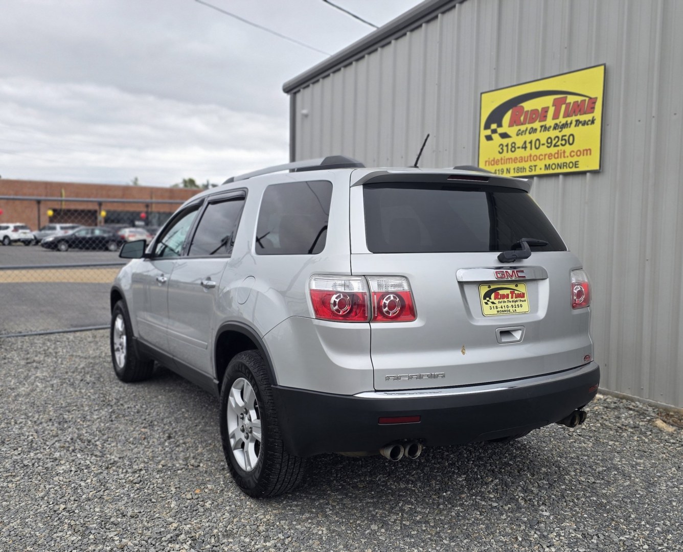 2012 GMC Acadia SLE-1 FWD (1GKKRNED2CJ) with an 3.6L V6 DOHC 24V engine, 6A transmission, located at 419 N 18th St., Monroe, LA, 71201, (318) 410-9250, 32.514370, -92.105133- Photo#4