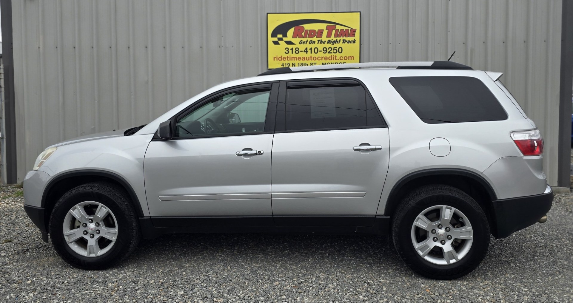2012 GMC Acadia SLE-1 FWD (1GKKRNED2CJ) with an 3.6L V6 DOHC 24V engine, 6A transmission, located at 419 N 18th St., Monroe, LA, 71201, (318) 410-9250, 32.514370, -92.105133- Photo#2