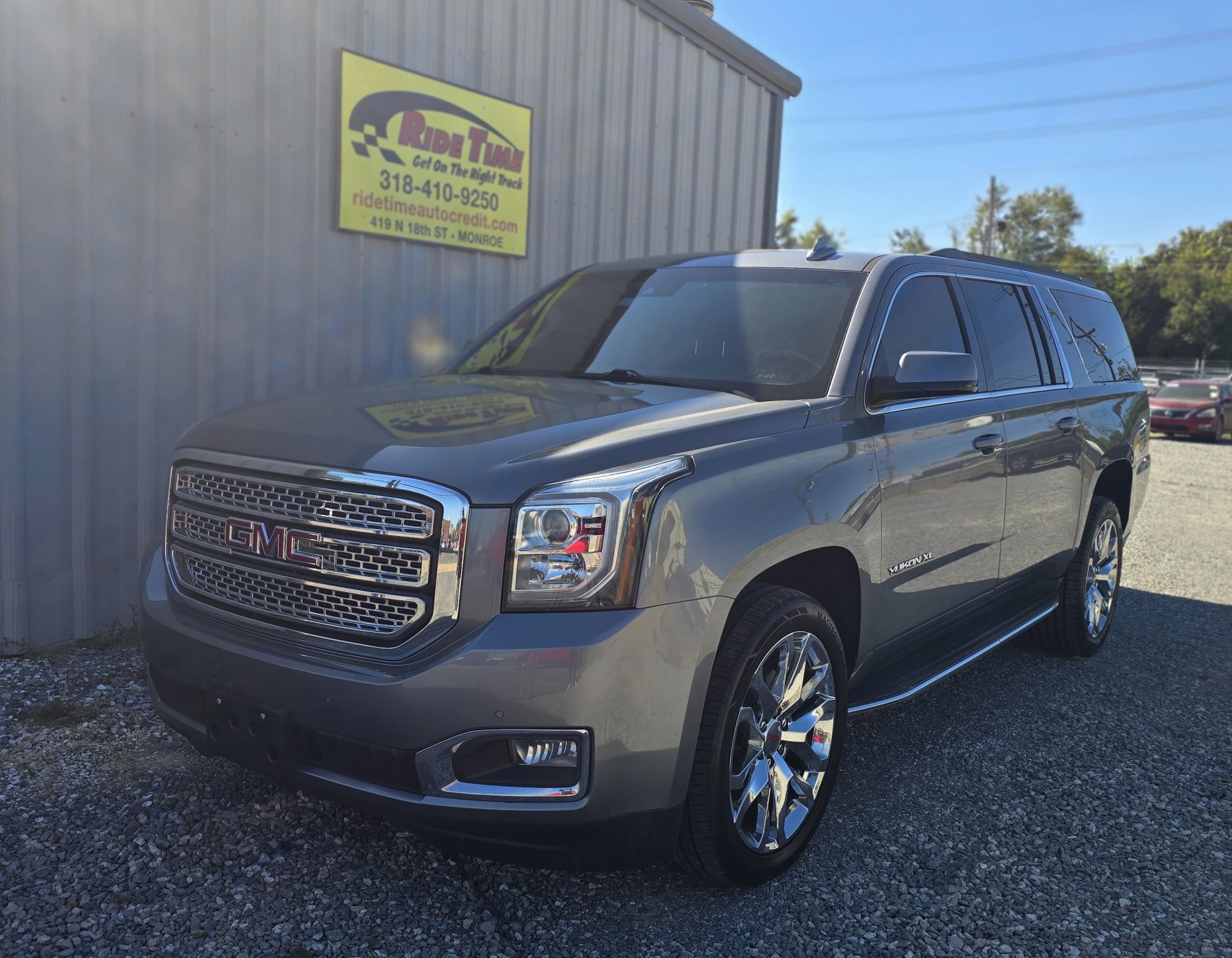 photo of 2018 GMC Yukon XL SLE 2WD
