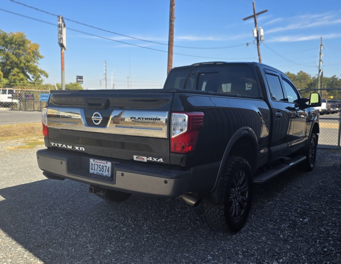 2016 Nissan Titan XD S 4WD (1N6BA1F47GN) with an 5.0L V8 DOHC 32V DIESEL engine, 6A transmission, located at 419 N 18th St., Monroe, LA, 71201, (318) 410-9250, 32.514370, -92.105133- Photo#4